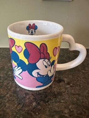 Vintage Disney Minnie Mouse Mug with Heart Handle